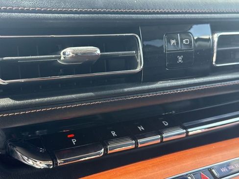 Used 2020 Lincoln Aviator Reserve w/ Equipment Group 201A AWD/4WD image 19