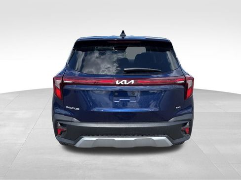 Used 2025 Kia Seltos LX image 9
