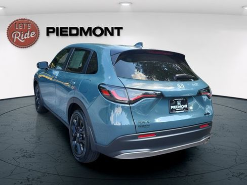 Used 2024 Honda HR-V Sport image 8