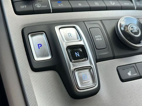 Used 2022 Hyundai Palisade SEL w/ Premium Package image 17