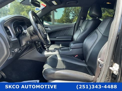 Used 2022 Dodge Charger SXT w/ Plus Group RWD image 11