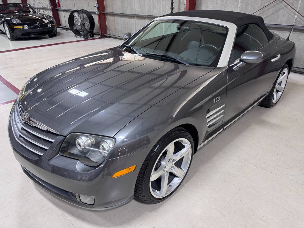 Used 2005 Chrysler Crossfire Limited RWD image 23