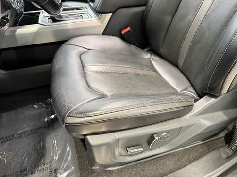 Used 2019 Ford F150 Platinum w/ Equipment Group 701A Luxury image 15