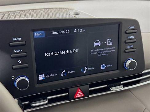 Certified 2025 Hyundai Elantra Sport image 21