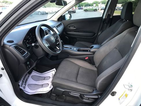 Used 2022 Honda HR-V EX image 4