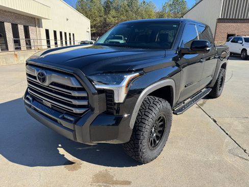 Used 2024 Toyota Tundra Limited image 9