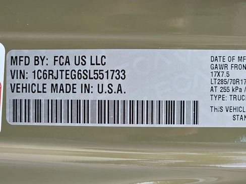 New 2025 Jeep Gladiator Mojave w/ Convenience Group image 43