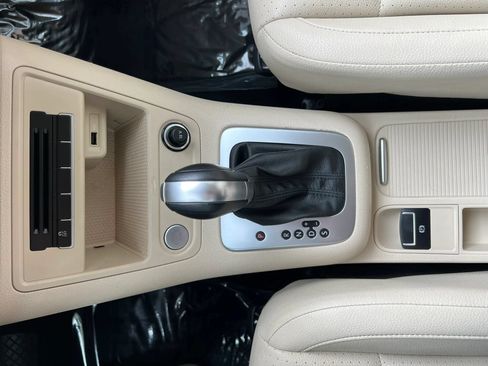Used 2016 Volkswagen Tiguan S FWD image 22