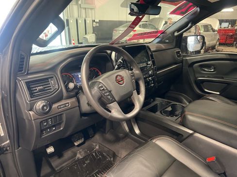 Certified 2024 Nissan Titan PRO-4X w/ Pro-4x Convenience Package image 6