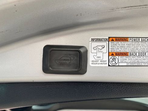 Used 2016 Toyota RAV4 XLE image 16