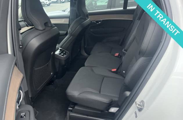 Used 2025 Volvo XC90 B5 Core AWD/4WD image 4