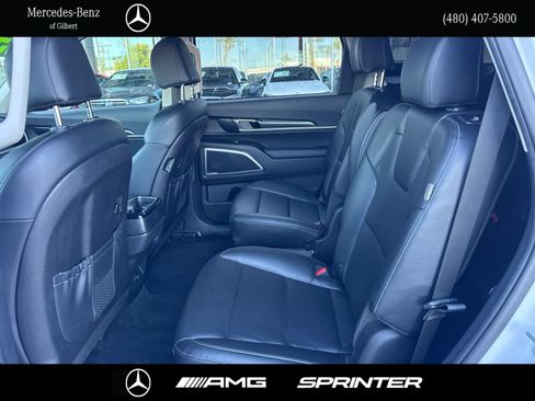Used 2023 Kia Telluride S FWD image 16