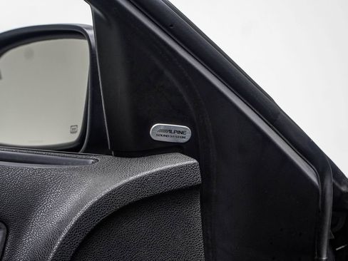 Used 2022 Chrysler 300 S RWD image 36