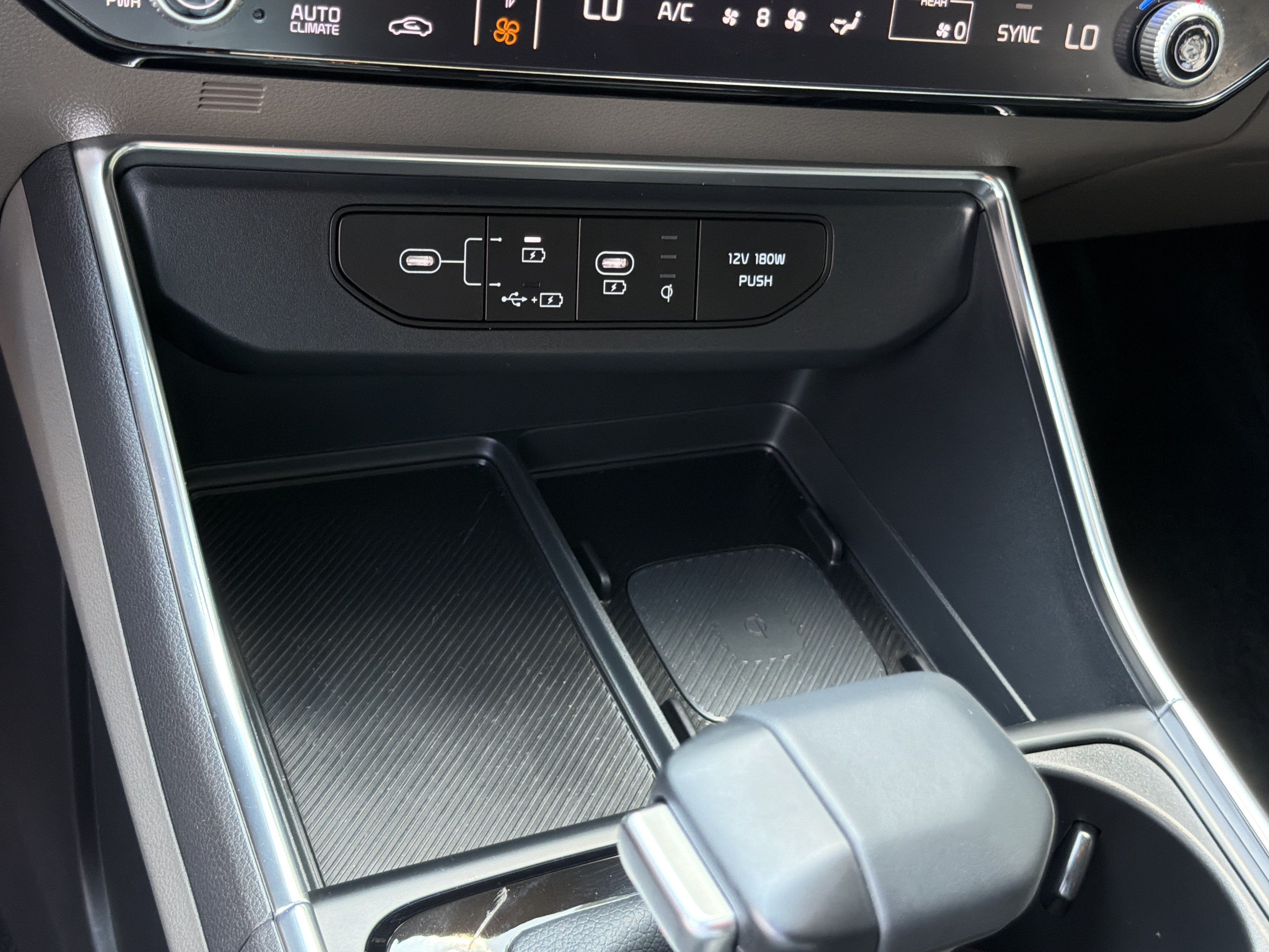 Certified 2026 Kia Carnival EX FWD image 31