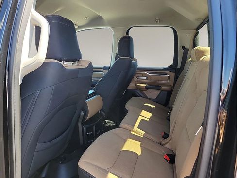 Used 2022 RAM 1500 Big Horn AWD/4WD image 9