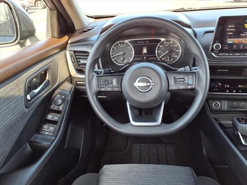 Used 2023 Nissan Rogue SV AWD/4WD image 23