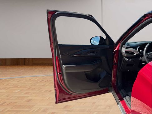 Used 2021 Chevrolet TrailBlazer RS w/ Convenience Package image 9