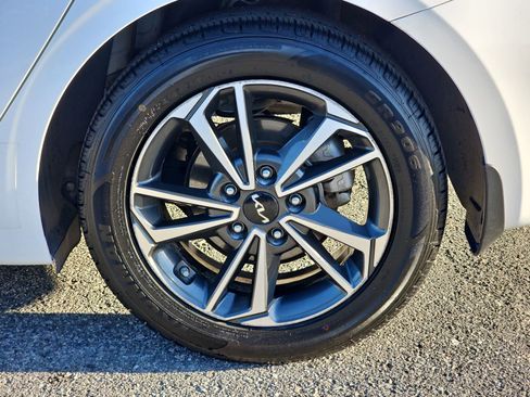 Used 2023 Kia Forte LXS image 34