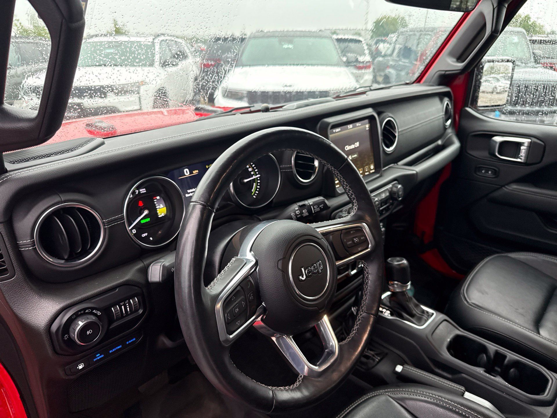 Used 2022 Jeep Wrangler Unlimited Sahara w/ Cold Weather Group AWD/4WD image 10