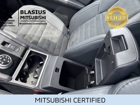 Used 2023 Mitsubishi Outlander 4WD Plug-In Hybrid image 29