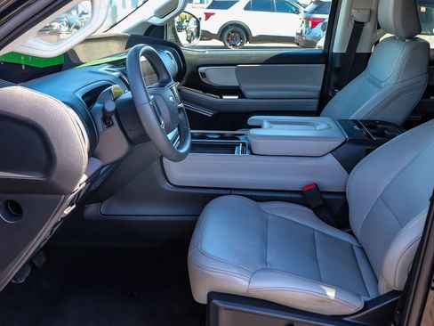 Certified 2025 Ford Expedition Active RWD image 18