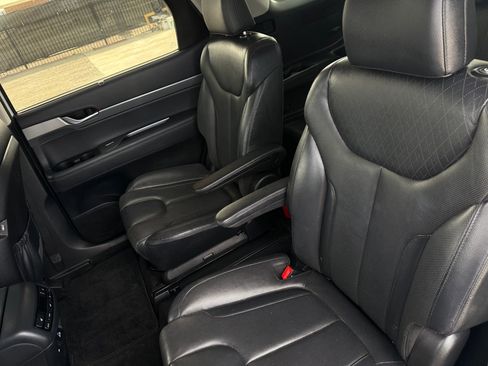 Used 2020 Hyundai Palisade SEL w/ Premium Package FWD image 12
