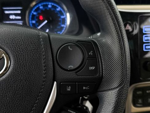 Used 2017 Toyota Corolla LE w/ Carpet Mat Package (TMS) FWD image 26