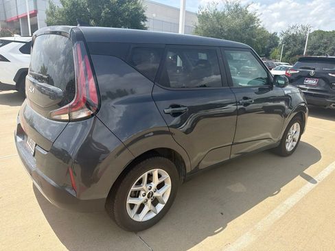 Used 2024 Kia Soul LX w/ Option Group 015 FWD image 12