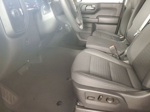 Used 2022 Chevrolet Silverado 1500 Custom image 11