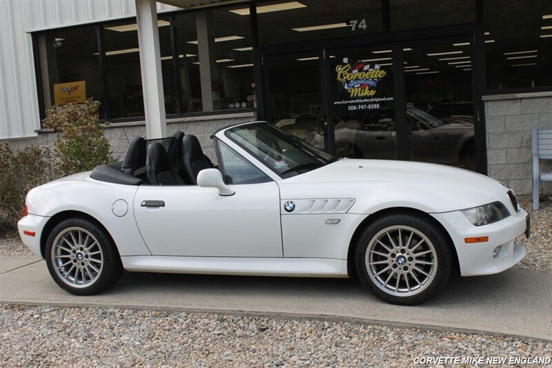 Used 2001 BMW Z3 3.0i RWD image 17