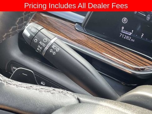 Used 2022 Cadillac Escalade Premium Luxury AWD/4WD image 34