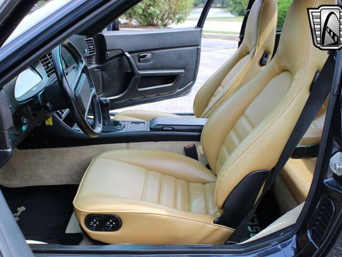 Used 1987 Porsche 944 S image 21