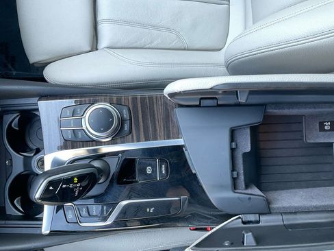 Used 2022 BMW 530i w/ Premium Package image 24