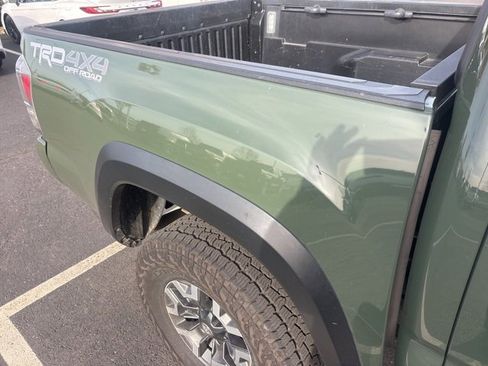 Used 2021 Toyota Tacoma TRD Off-Road image 9