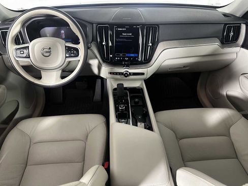 Used 2023 Volvo XC60 B5 Plus w/ Climate Package image 10