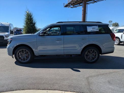 New 2025 Ford Expedition Platinum w/ Stealth Performance Package image 7