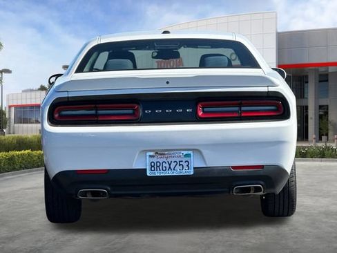 Used 2019 Dodge Challenger SXT RWD image 5