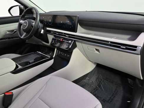 Used 2025 Hyundai Tucson Limited image 15