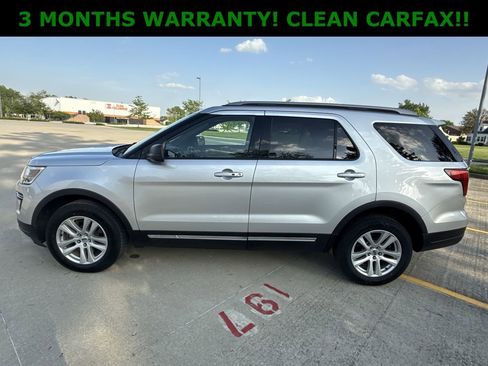 Used 2018 Ford Explorer XLT image 33