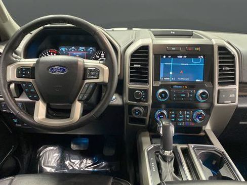 Used 2019 Ford F150 Lariat w/ Equipment Group 502A Luxury AWD/4WD image 12