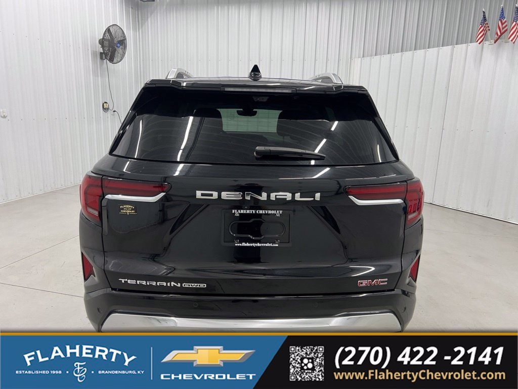 Used 2026 GMC Terrain Denali AWD/4WD image 4