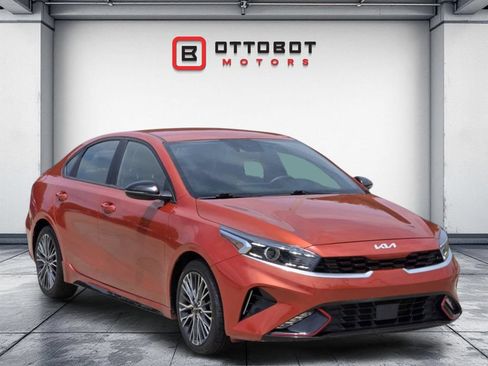 Used 2023 Kia Forte GT-Line w/ GT-Line Technology Package FWD image 2
