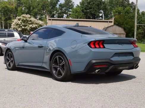 Used 2024 Ford Mustang Premium image 5