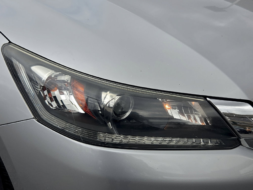 Used 2015 Honda Accord LX image 7