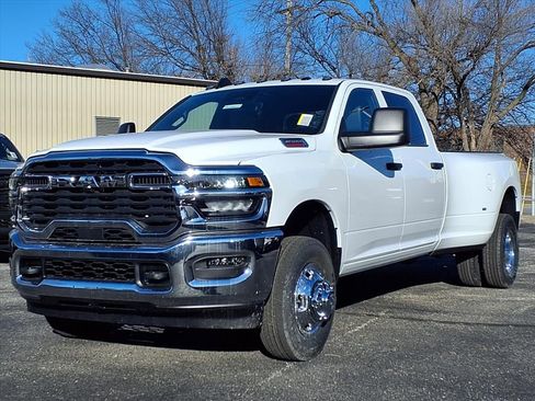 New 2026 RAM 3500 Tradesman w/ Chrome Appearance Group A image 2