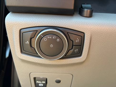 Used 2015 Ford F150 XL w/ XL Power Equipment Group AWD/4WD image 24