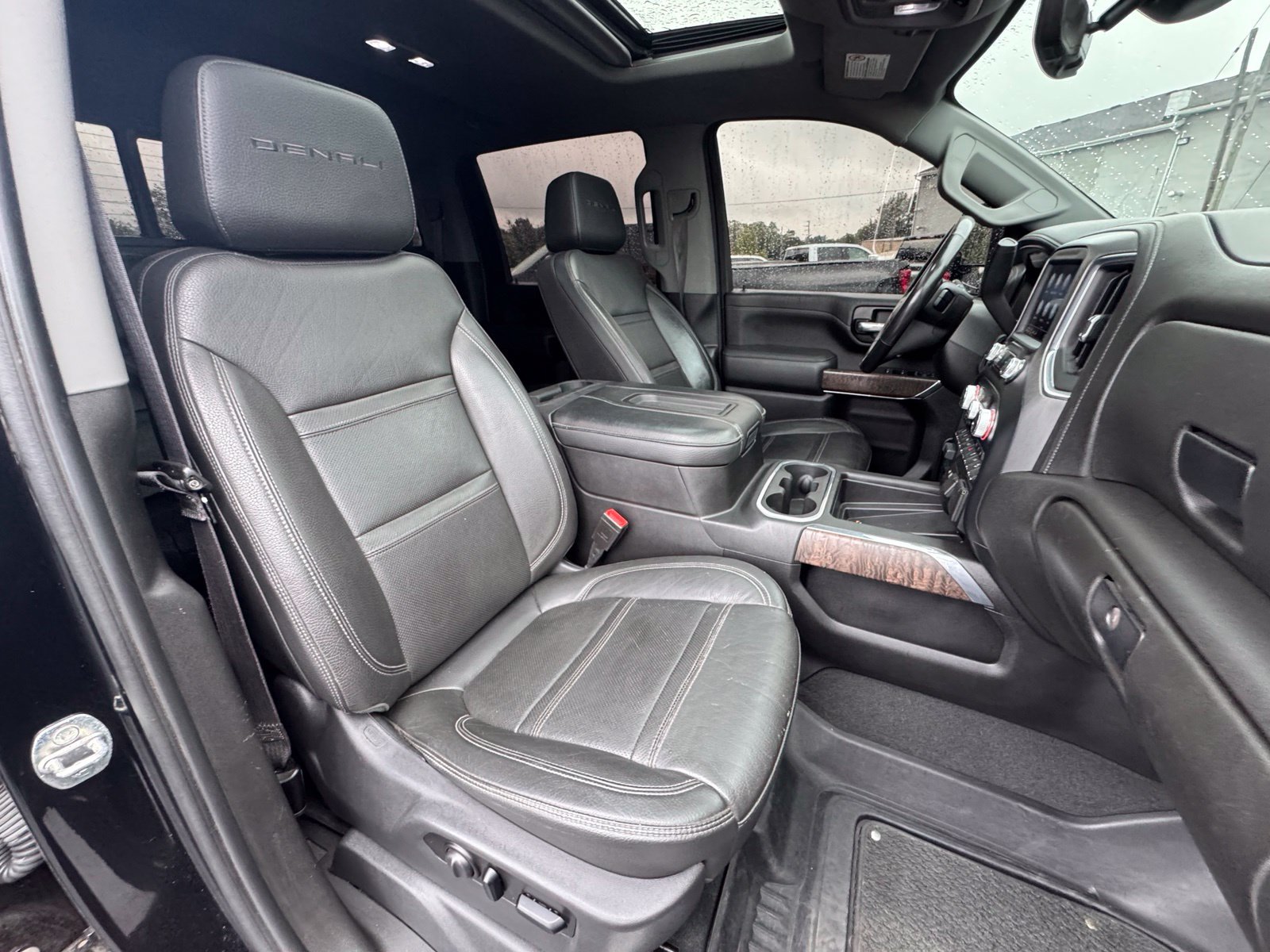 Used 2021 GMC Sierra 2500 Denali w/ Denali Black Diamond Edition AWD/4WD image 34