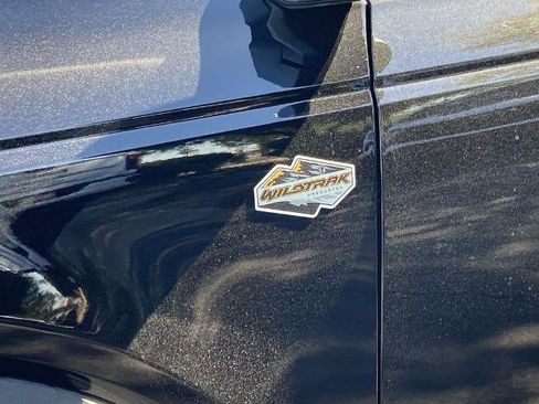 Used 2023 Ford Bronco Wildtrak image 28