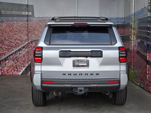 Certified 2025 Toyota 4Runner SR5 AWD/4WD image 7