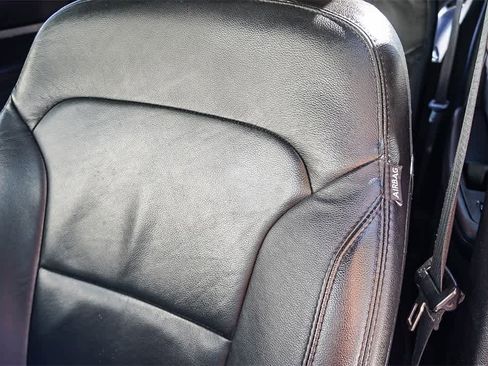 Used 2018 Ford Explorer XLT w/ Equipment Group 202A image 26